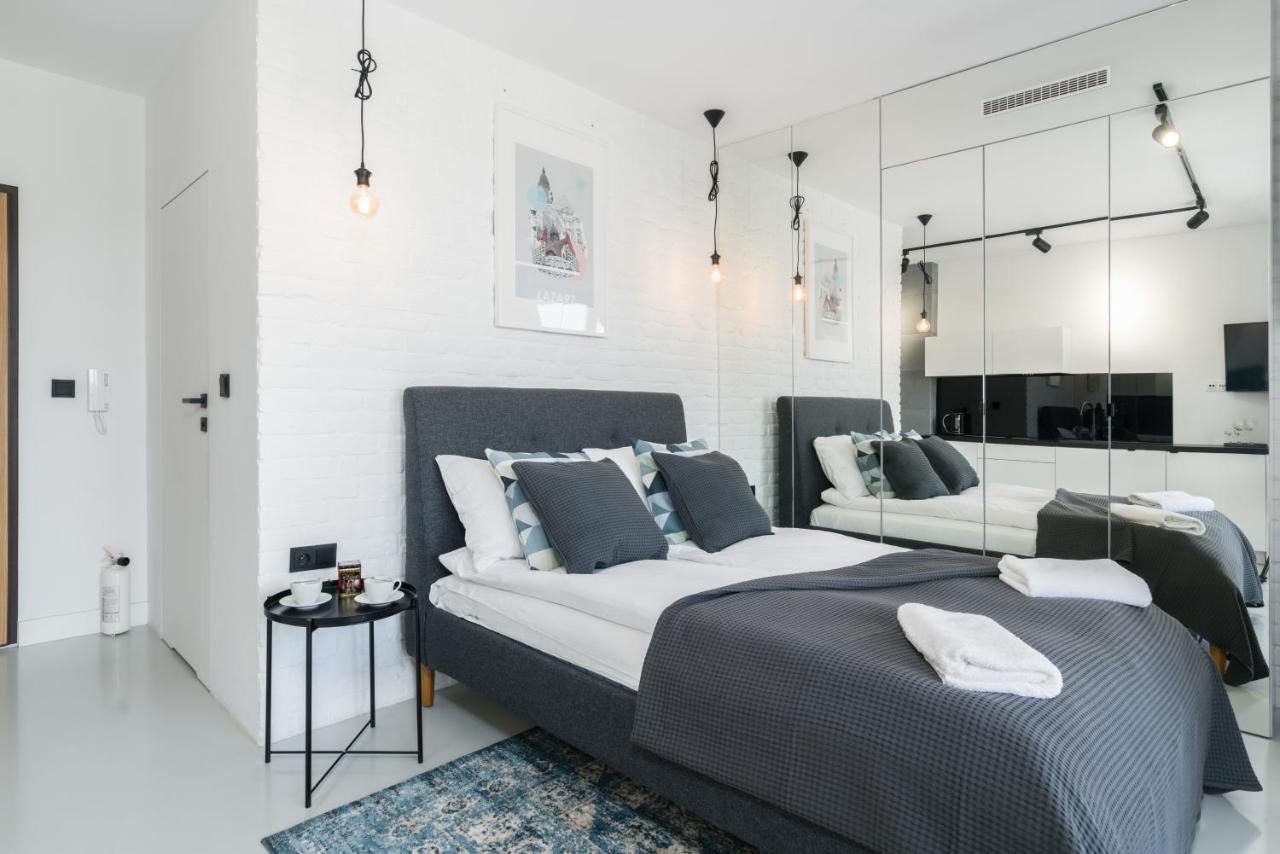 Apartments Poznan Mtp Bukowska By Noclegi Renters Bagian luar foto