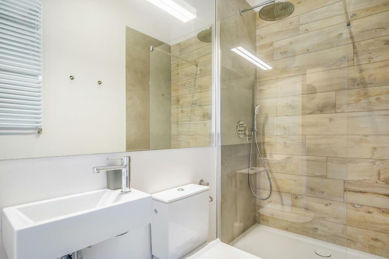Apartments Poznan Mtp Bukowska By Noclegi Renters Bagian luar foto
